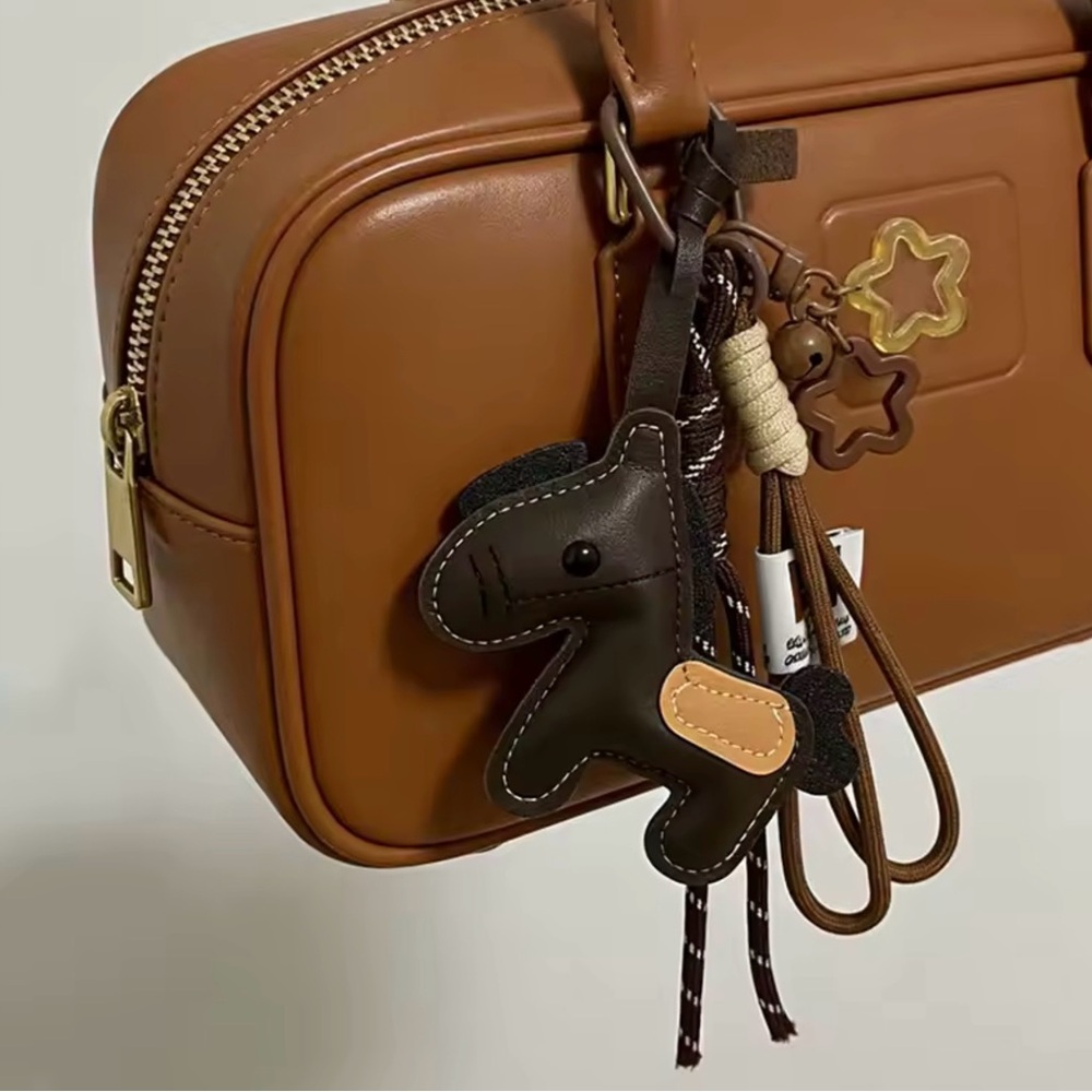 NWOT *Pegasus* Brown Puffer Star Pony Bag Purse Loop Charm - Picture 3 of 4